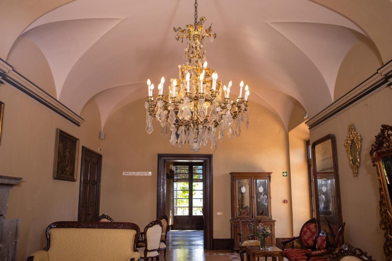 Rvhotels Palau Lo Mirador Torroella De Montgri Exterior photo