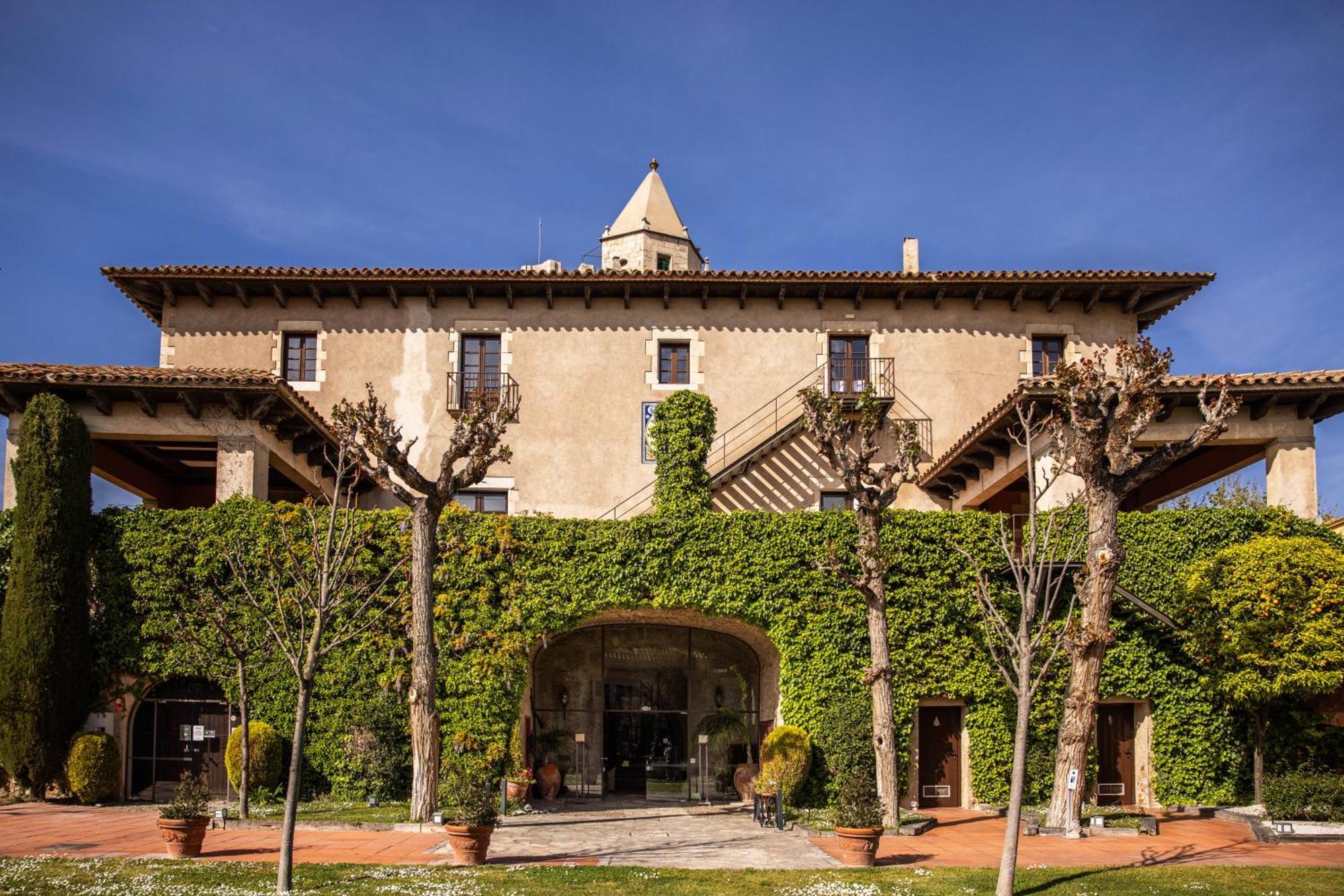 Rvhotels Palau Lo Mirador Torroella De Montgri Exterior photo