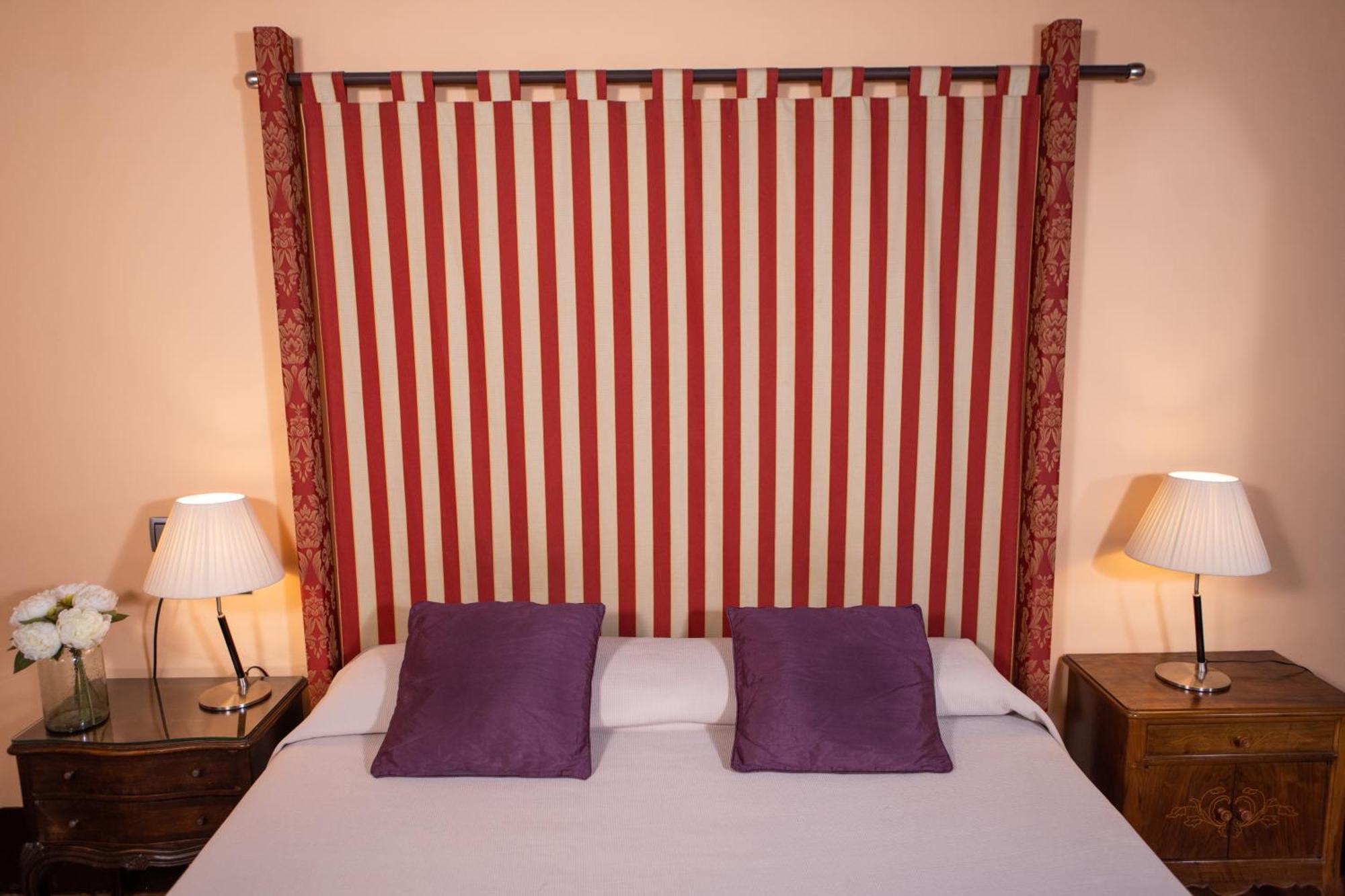 Rvhotels Palau Lo Mirador Torroella De Montgri Room photo